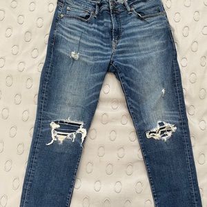 Slim fit American Eagle Jean.